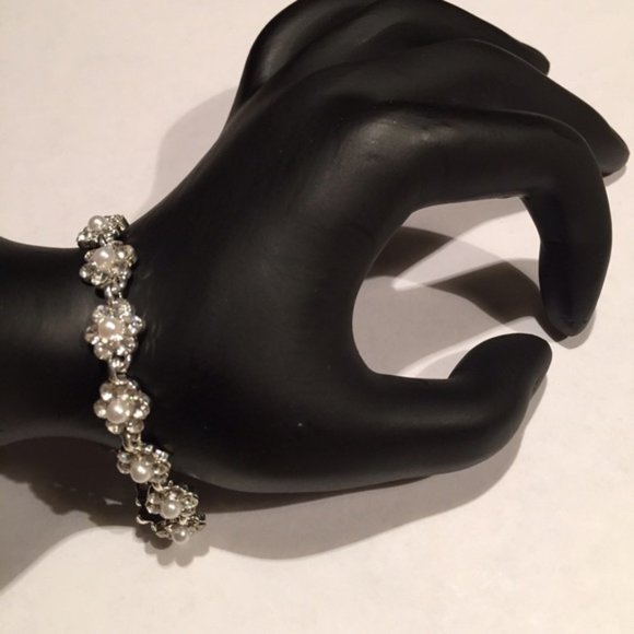 💕SALE!!💕 GORGEOUS Bracelets - Picture 2 of 4